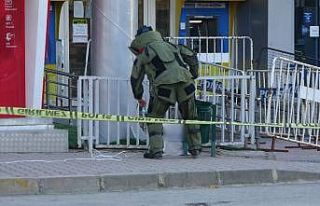 PTT Başmüdürlüğü önünde bomba paniği