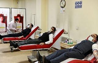 Rektör Savaşan’dan kan bağışı çağrısı