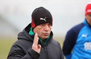 Rıza Çalımbay: “Maçın kaderini hakemler belirlemesin”