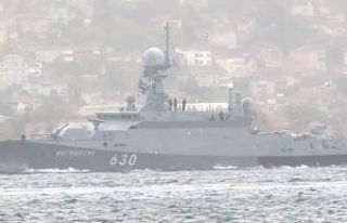 Rus savaş gemisi İstanbul Boğazı’ndan geçti