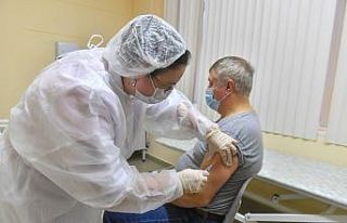 Rusya’da Covid-19’a karşı toplu aşılama başladı