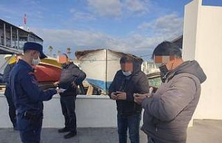 Sahil güvenlik ekiplerinden Kuşadası Körfezi’nde...