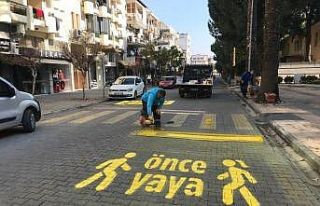 Salihli’de yaya geçitleri ve önce yaya ikonları...