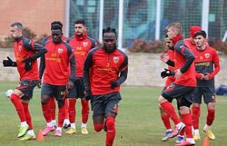 Samet Aybaba: “Bir an önce bu oyunu skora yansıtıp...