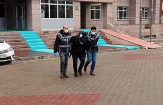 Sapık FETÖ firarisi yakalandı