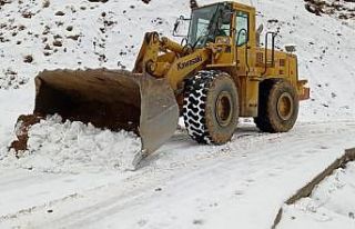 Sason da mahsur kalan üç araç kurtarıldı