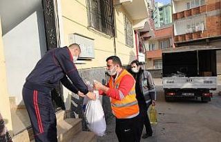 Şehitkamil’den pandemi mağduru esnafa gıda desteği