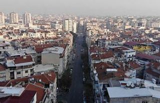 Şehrin sessizliğinde okunan salalar yankılandı
