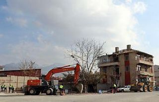 Şerefiye Caddesi’ndeki kavşak düzenlemesine başlandı