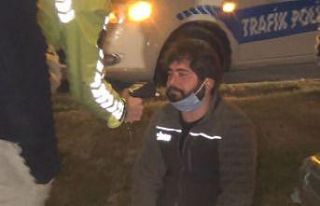 Seyir halindeki otomobil yandı, sürücü gözyaşlarına...