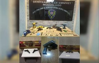 Silah kaçakçılığı operasyonu: 7 tabanca ele...