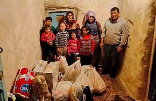 Silvan’da jandarma yardıma muhtaç aileye sahip...