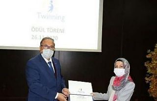 Sincik ‘eTwinningle Kabuğunu Kırıyor’ Projesi...