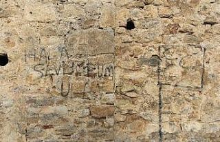 Sinop’ta tarihi surlara saygısızlık