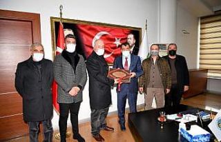 Şire pazarı yönetiminden Gürkan’a teşekkür