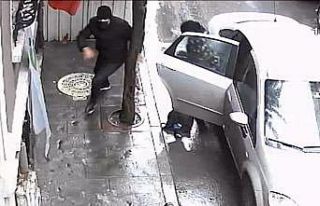 Şişli’de zabıtaların kovaladığı kapkaççılar...