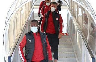 Sivasspor, Maccabi maçı için İsrail’e ulaştı