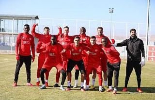 Sivasspor’da 2 kişinin korona virüs testi pozitif...