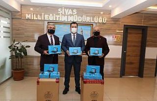 Sivas’ta ki ihtiyaç sahibi öğrencilere tablet...