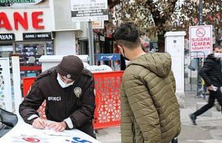 Sokağa çıkma kısıtlamasına uymayan 20 yaş altı...