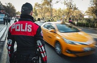 Sokağa çıkma kısıtlamasına uymayan 40 bin 591...