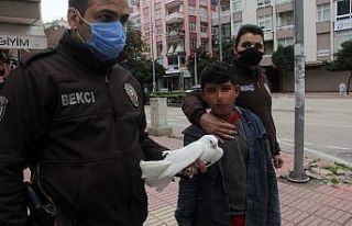 Sokağa çıkma kısıtlamasında güvercinle yakalandı