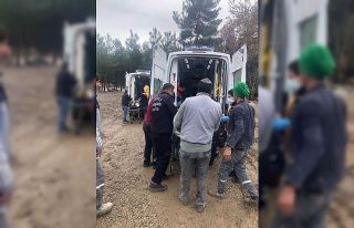 Su çektirmek için çukura inen 3 işçi zehirlenerek...