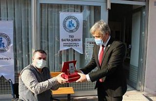 Şube başkanına onur ödülü