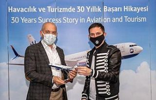 SunExpress, DJ Burak Yeter’in hava yolu partneri...