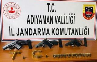 Şüpheli şahıslarda tabanca ve mermiler ele geçirildi