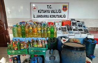 Tamirhanede 450 litre kaçak akaryakıt ve madeni...