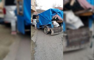 Tarım aracı park halindeki panelvana çarptı: 3...