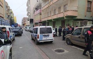 Tartışmaya müdahale eden 2 polis bıçaklandı