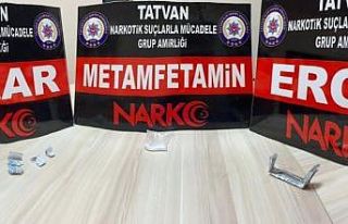 Tatvan’da uyuşturucu madde ve kuru sıkı tabanca...