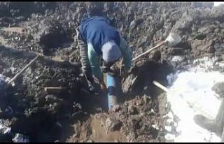 Tekman ESKİ ekibi soğuk havada mahallelinin yardımına...