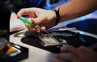 Telefon servisi sokağa çıkamayanların ayağına...