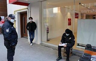 Temaslı olduğunu bildiği halde AVM’ye geldi,...