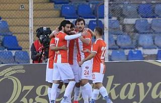 TFF 1. Lig: Adanaspor:1 - Bandırmaspor: 1 (İlk yarı...