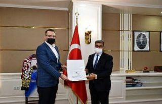 Tıbbi cihaz desteğinde bulunanlara teşekkür belgesi...