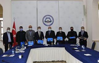 TOBB’den Diyarbakır’a tablet desteği