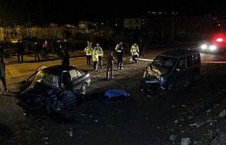 Tokat’ta iki araç kafa kafaya çarpıştı: 1 ölü,...