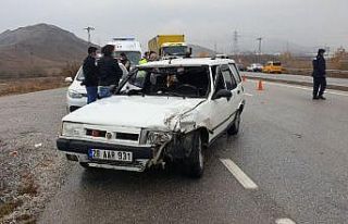 Tosya’da iki aracın karıştığı trafik kazasında...