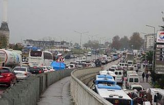 Trabzon’da sabah trafiği çilesi