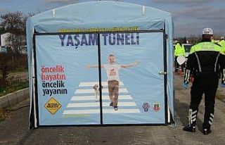 Trafik ekipleri yola çıkacak sürücüleri ’Yaşam...