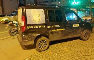 Tramvay ile çarpışan otomobil sürücüsü alkollü...