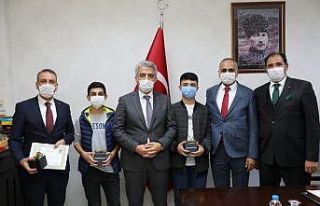 TÜBİTAK Proje Yarışmasında Türkiye birincisi...