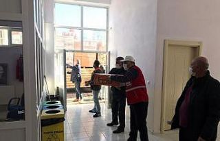 Tuncelili depremzedelere ısıtıcı ve hijyen paketi...