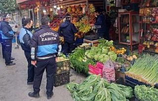 Turgutlu’da kaldırım işgaline ve seyyara sıkı...