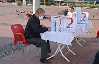 Türk Kızılayı Aliağa’da kan bağışı topluyor