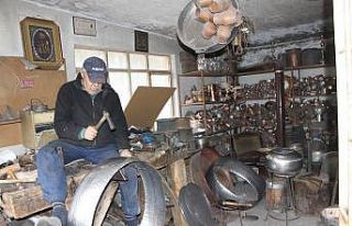 Türkiye’de çeliği döverek kazan yapan tek bakırcı...